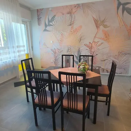 Lara Apartment
