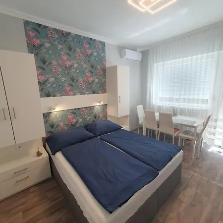 Lara Apartment Siofok